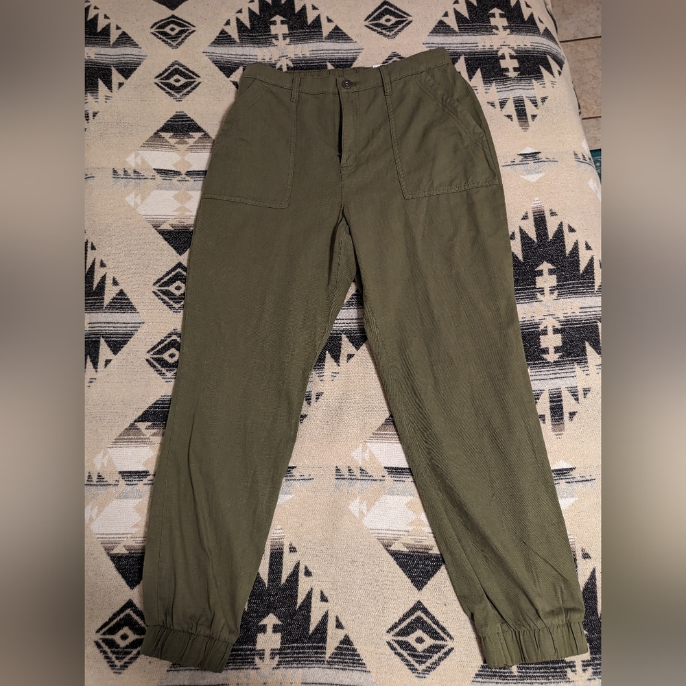 NWT/ Style & Co women's pants cargo green size 10 utility pant